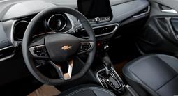 Chevrolet Tracker Premier 2025 года за 10 740 000 тг. в Петропавловск – фото 4