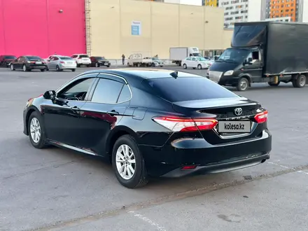 Toyota Camry 2018 года за 10 000 000 тг. в Астана – фото 4