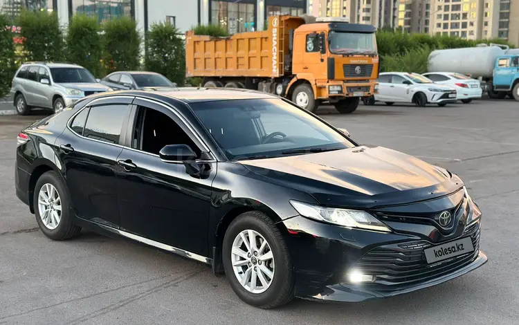 Toyota Camry 2018 года за 10 000 000 тг. в Астана