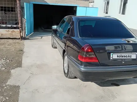 Mercedes-Benz C 240 1997 года за 3 300 000 тг. в Алматы – фото 17