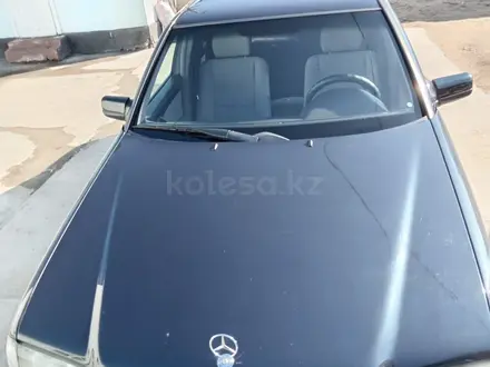 Mercedes-Benz C 240 1997 года за 3 300 000 тг. в Алматы – фото 4