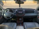 Toyota Camry 2005 года за 4 000 000 тг. в Актау – фото 2