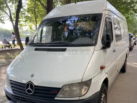 Mercedes-Benz Sprinter 2000 года за 5 800 000 тг. в Алматы