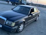 Mercedes-Benz E 200 1989 года за 700 000 тг. в Кызылорда – фото 2
