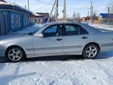 Mercedes-Benz E 230 1996 года за 2 100 000 тг. в Петропавловск – фото 4