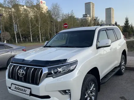 Toyota Land Cruiser Prado 2019 года за 26 500 000 тг. в Астана