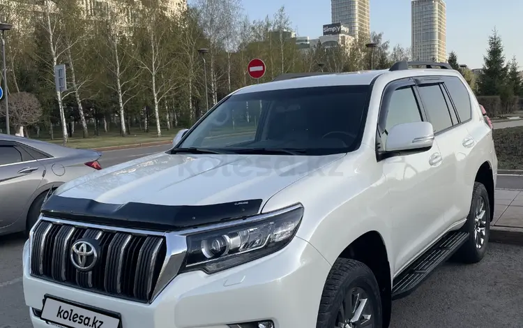 Toyota Land Cruiser Prado 2019 года за 26 000 000 тг. в Астана