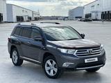 Toyota Highlander 2012 годаfor12 400 000 тг. в Караганда