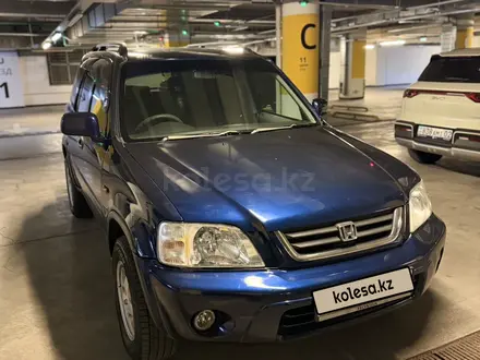 Honda CR-V 2001 года за 2 900 000 тг. в Алматы – фото 4