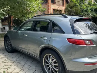 Infiniti FX35