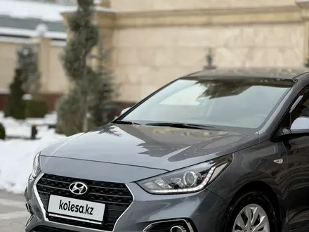 Hyundai Accent 2019 года за 7 500 000 тг. в Шымкент – фото 3