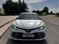 Toyota Camry 2018 года за 14 500 000 тг. в Тараз