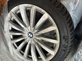 Комплект оригинал дисков от Bmw 740 2018 г с зимней резиной мешлен за 250 000 тг. в Алматы