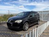 Volkswagen Touran 2007 года за 4 500 000 тг. в Астана – фото 2