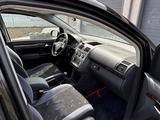 Volkswagen Touran 2007 года за 4 500 000 тг. в Астана – фото 5