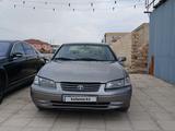 Toyota Camry 1998 годаүшін3 000 000 тг. в Жанаозен – фото 2