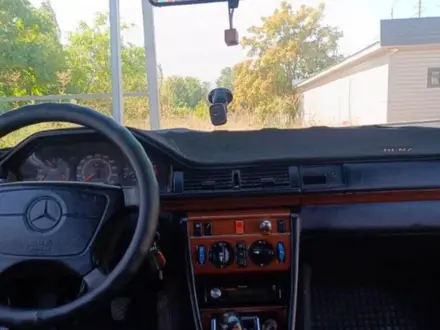 Mercedes-Benz E 230 1990 года за 800 000 тг. в Шымкент