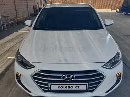 Hyundai Elantra 2018 года за 6 700 000 тг. в Алматы – фото 2