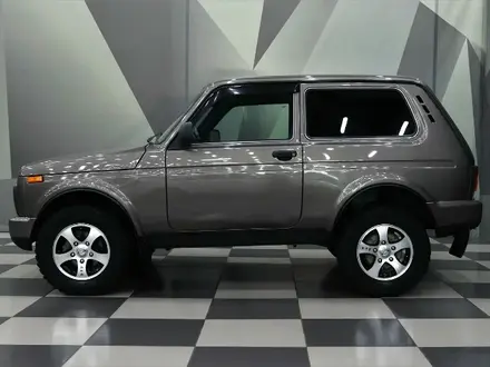 R16 Niva в цвете алмаз и серый за 220 000 тг. в Астана – фото 5