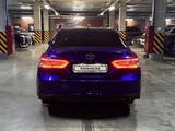 Toyota Camry 2021 года за 15 000 000 тг. в Атырау – фото 2