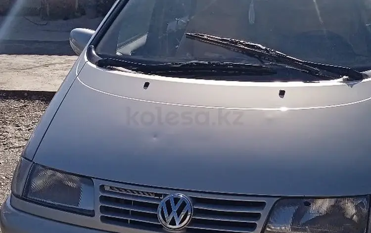 Volkswagen Sharan 1997 года за 2 400 000 тг. в Шымкент