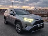 Toyota RAV4 2020 года за 13 000 000 тг. в Шымкент – фото 3