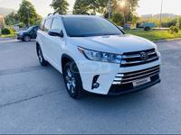 Toyota Highlander 2017 года за 10 000 000 тг. в Алматы