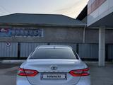 Toyota Camry 2021 годаfor18 200 000 тг. в Шымкент – фото 2