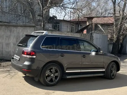 Volkswagen Touareg 2008 года за 7 000 000 тг. в Алматы – фото 4