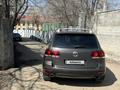 Volkswagen Touareg 2008 года за 7 000 000 тг. в Алматы – фото 6