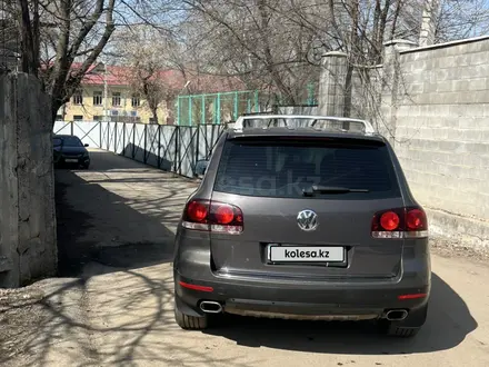 Volkswagen Touareg 2008 года за 7 000 000 тг. в Алматы – фото 6