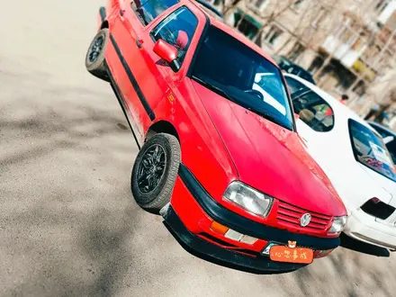 Volkswagen Vento 1994 года за 1 176 138 тг. в Астана – фото 2
