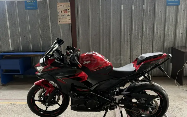 Kawasaki  Ninja 400 2018 года за 3 900 000 тг. в Алматы
