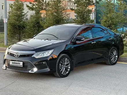 Toyota Camry 2016 года за 10 850 000 тг. в Караганда