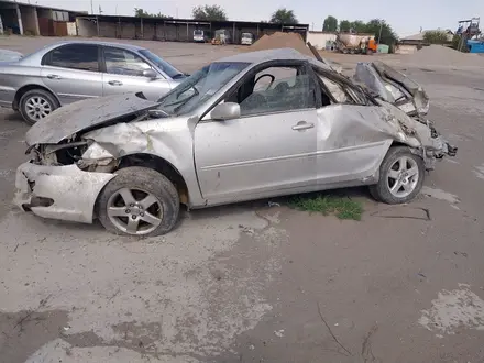 Toyota Camry 2004 года за 1 000 000 тг. в Шардара – фото 2