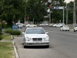 Mercedes-Benz E 320 1999 года за 3 500 000 тг. в Тараз