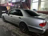 Mercedes-Benz E 280 1998 годаүшін3 700 000 тг. в Караганда