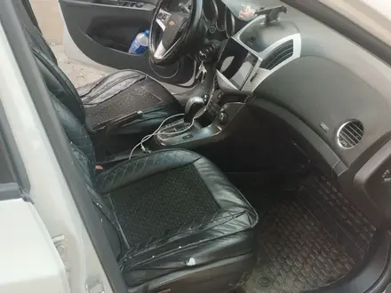 Chevrolet Cruze 2015 года за 2 000 000 тг. в Алматы – фото 2