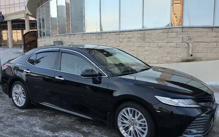 Toyota Camry 2020 годаүшін14 400 000 тг. в Караганда