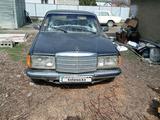 Mercedes-Benz E 230 1982 года за 650 000 тг. в Туркестан – фото 2