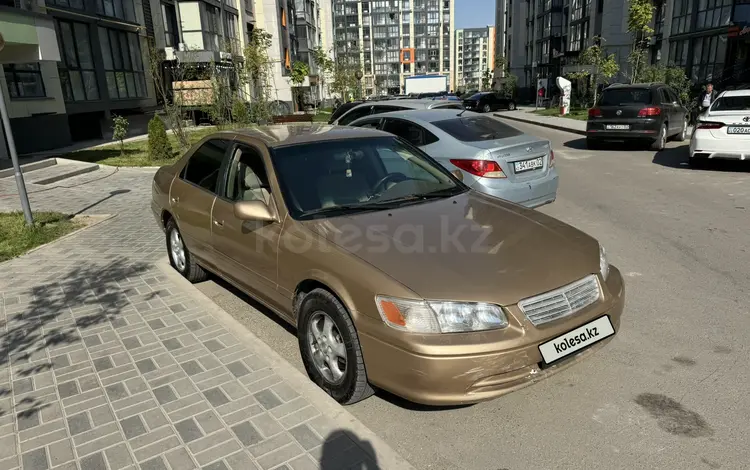 Toyota Camry 2000 годаfor2 500 000 тг. в Алматы