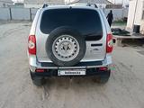Chevrolet Niva 2017 года за 3 800 000 тг. в Атырау – фото 3