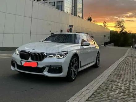 BMW 750 2016 года за 39 700 000 тг. в Актау – фото 9