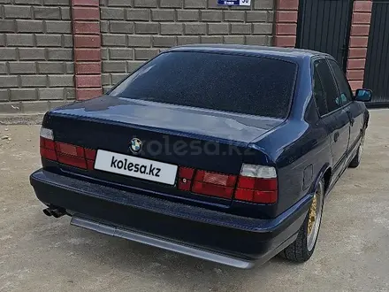 BMW 520 1995 года за 2 650 000 тг. в Жанаозен – фото 4