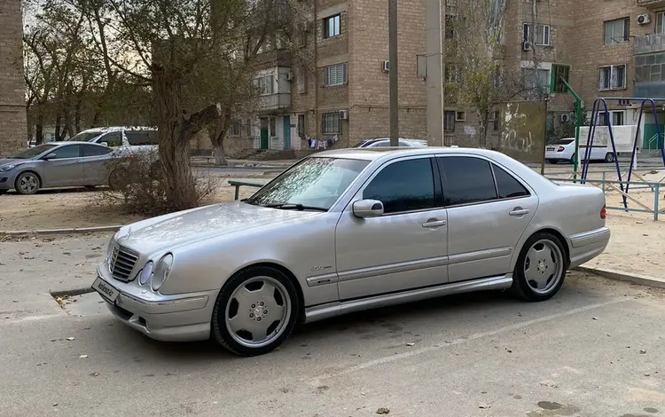 Mercedes-Benz E 55 AMG 1997 года за 5 500 000 тг. в Жанаозен