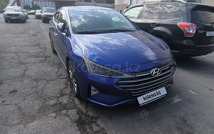 Hyundai Elantra 2020 годаfor10 000 000 тг. в Алматы