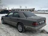 Mercedes-Benz E 230 1992 года за 1 700 000 тг. в Жезказган – фото 4