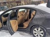 Volkswagen Passat 2007 года за 3 500 000 тг. в Актобе – фото 3