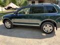 Volkswagen Touareg 2006 года за 4 300 000 тг. в Павлодар – фото 2