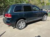 Volkswagen Touareg 2006 года за 4 300 000 тг. в Павлодар – фото 5